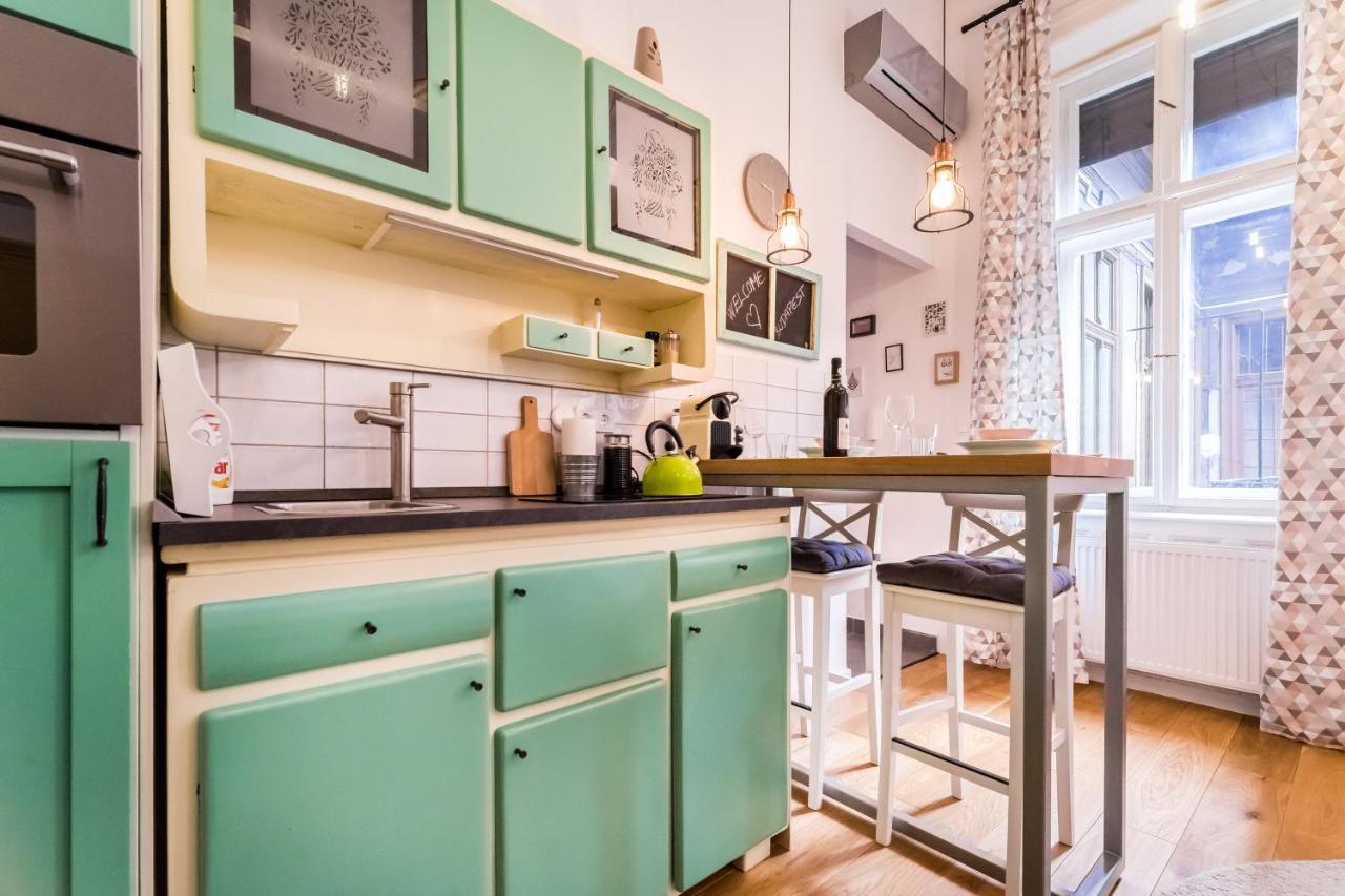 Hip Loft Style Near Vaci Street * Budapest