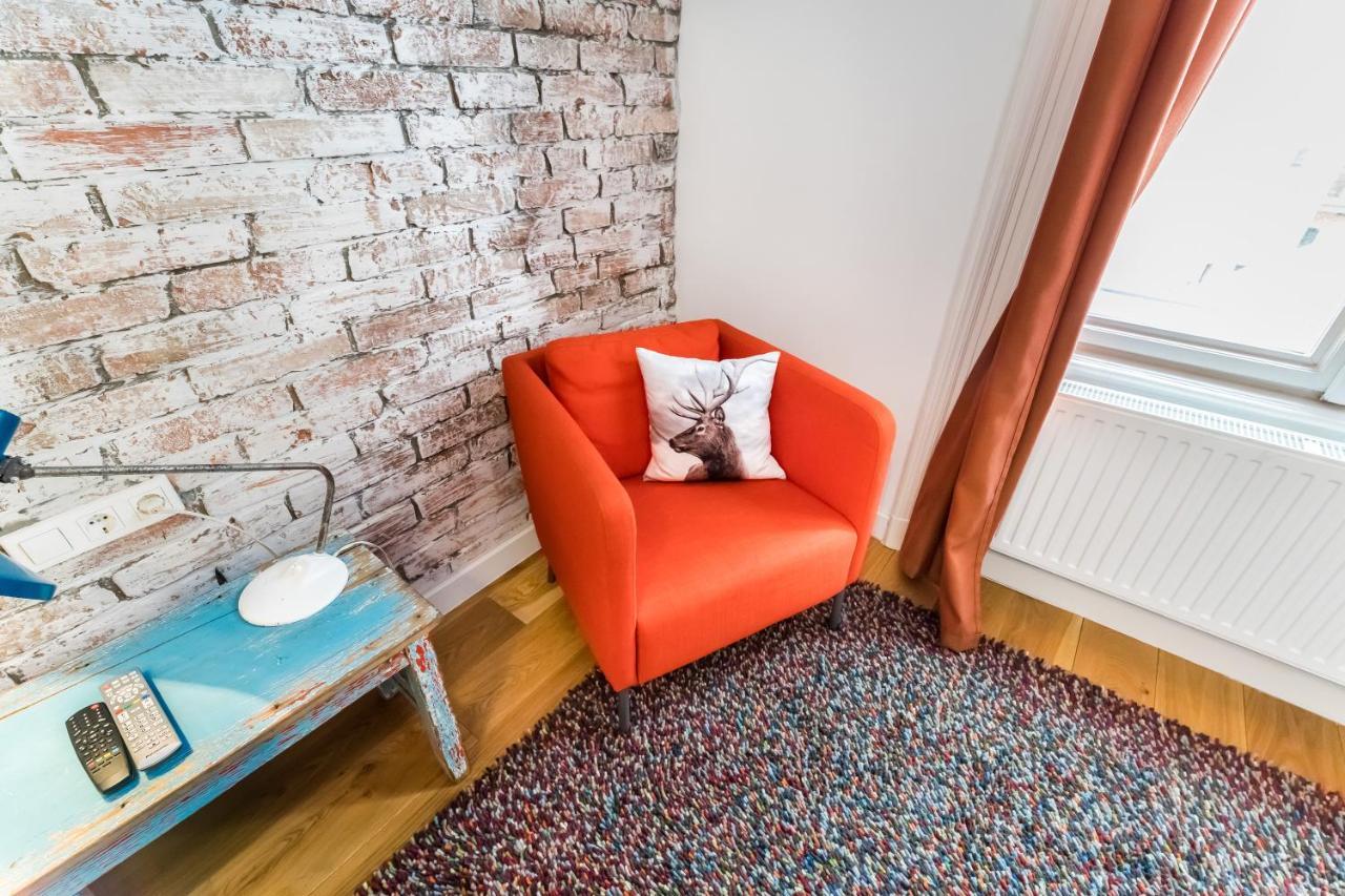 Hip Loft Style Near Vaci Street Apartment Budapest