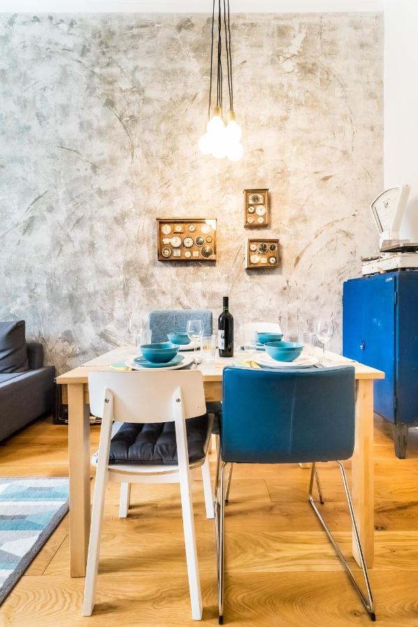 Hip Loft Style Near Vaci Street Apartment Budapest