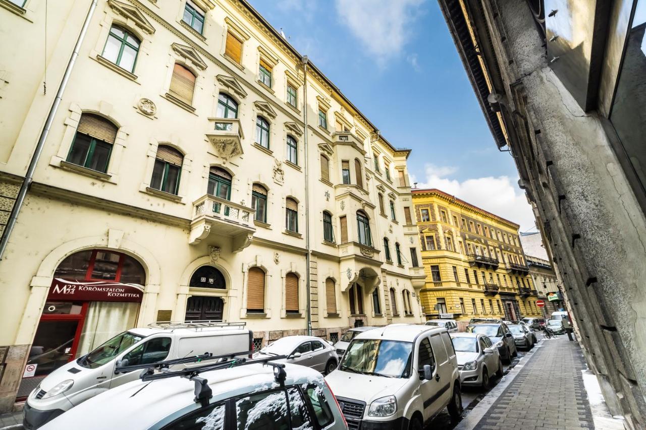 Hip Loft Style Near Vaci Street *